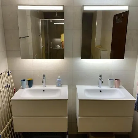 Appartementhaus Onyx - Zentrale, Ruhige Lage - Neu Renoviert - Mit Hallenbad - 600 Schritte Vom Bahnhof Apartment Muralto